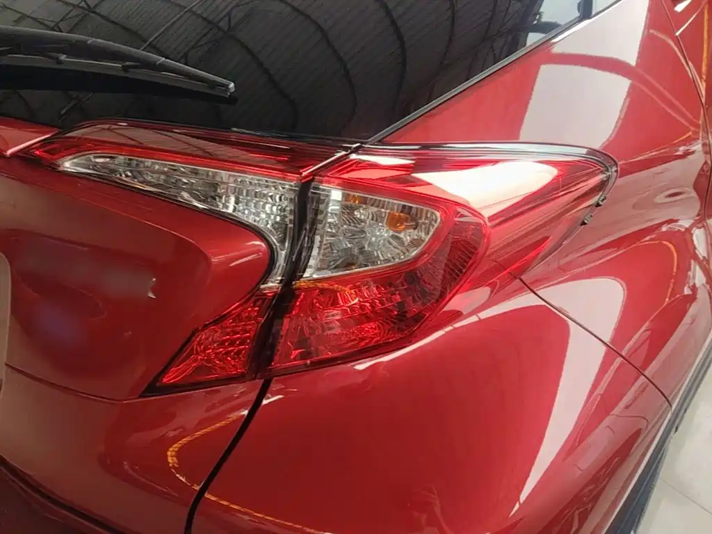 Toyota C-HR — миниатюра 8