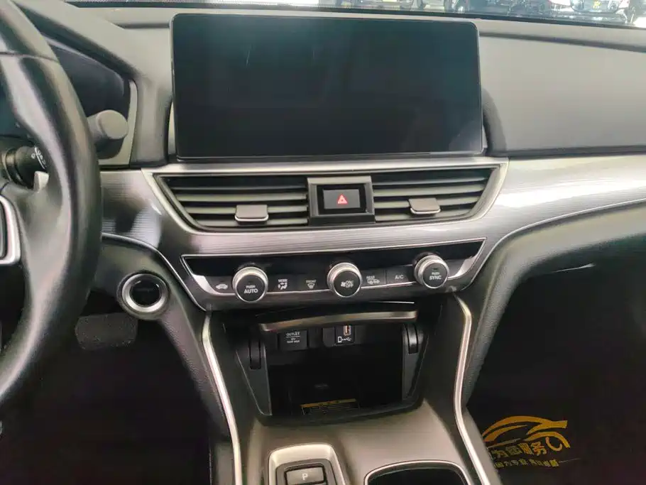 Honda Accord — миниатюра 13