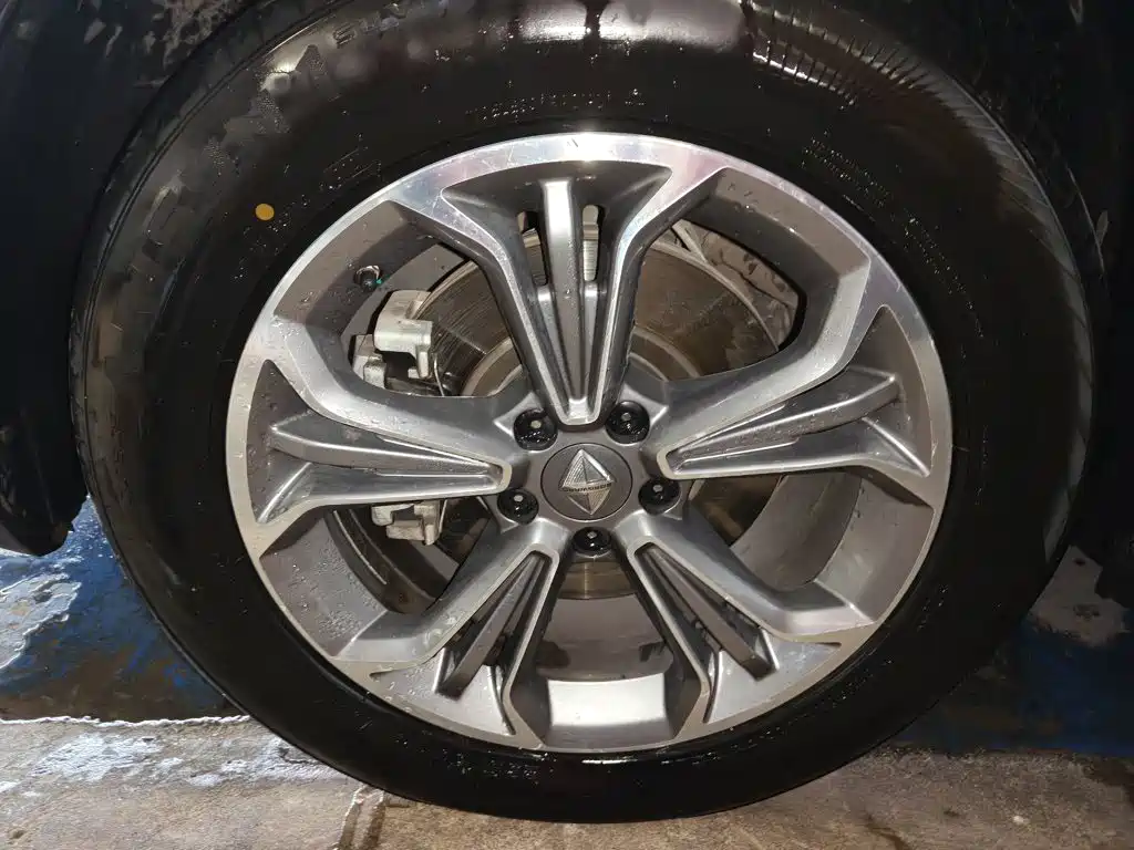 Borgward BX7 — миниатюра 23