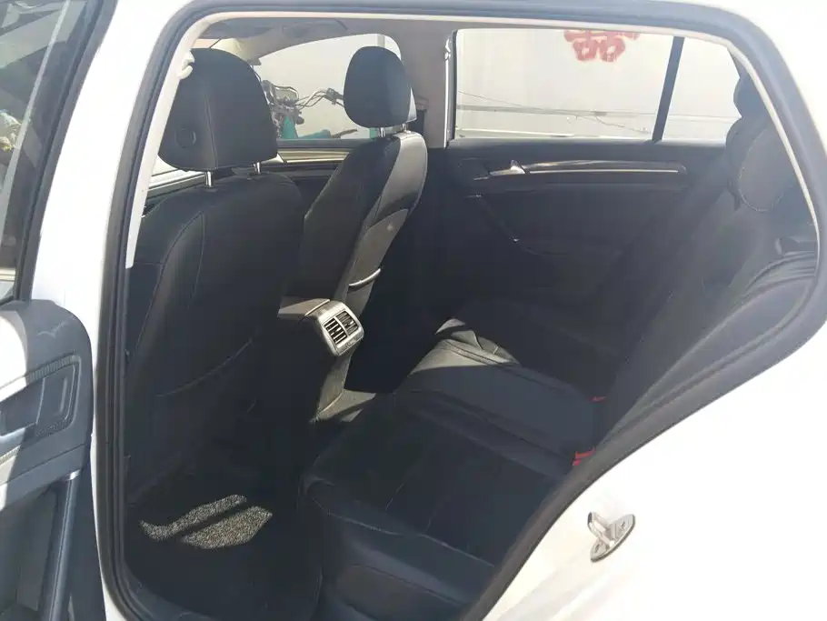 Volkswagen Golf — миниатюра 11