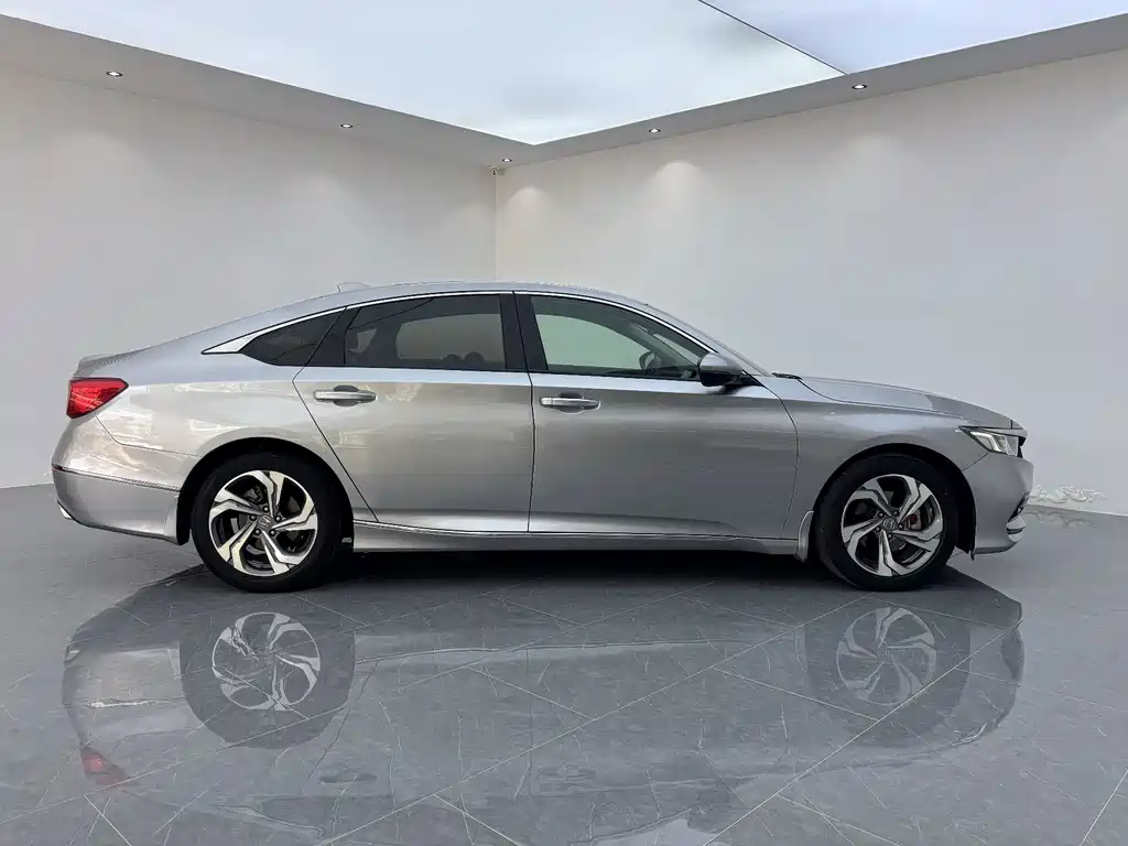 Honda Accord — миниатюра 12