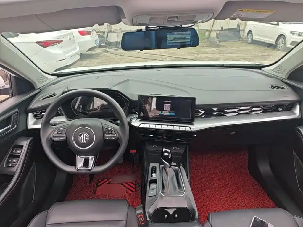 MG 5 2023 180DVVT CVT Luxury