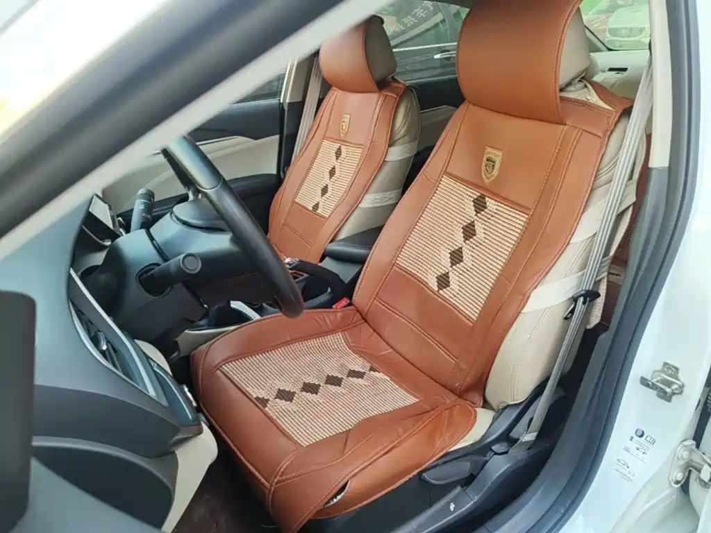 Buick Excelle — миниатюра 15