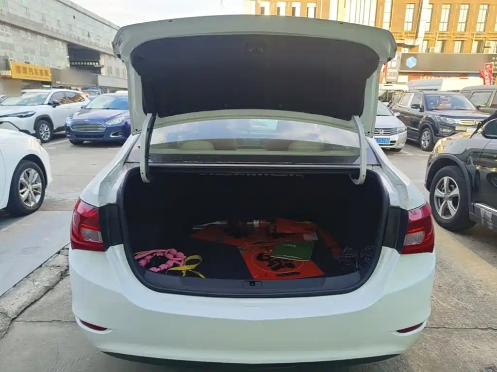 Buick Excelle — миниатюра 19