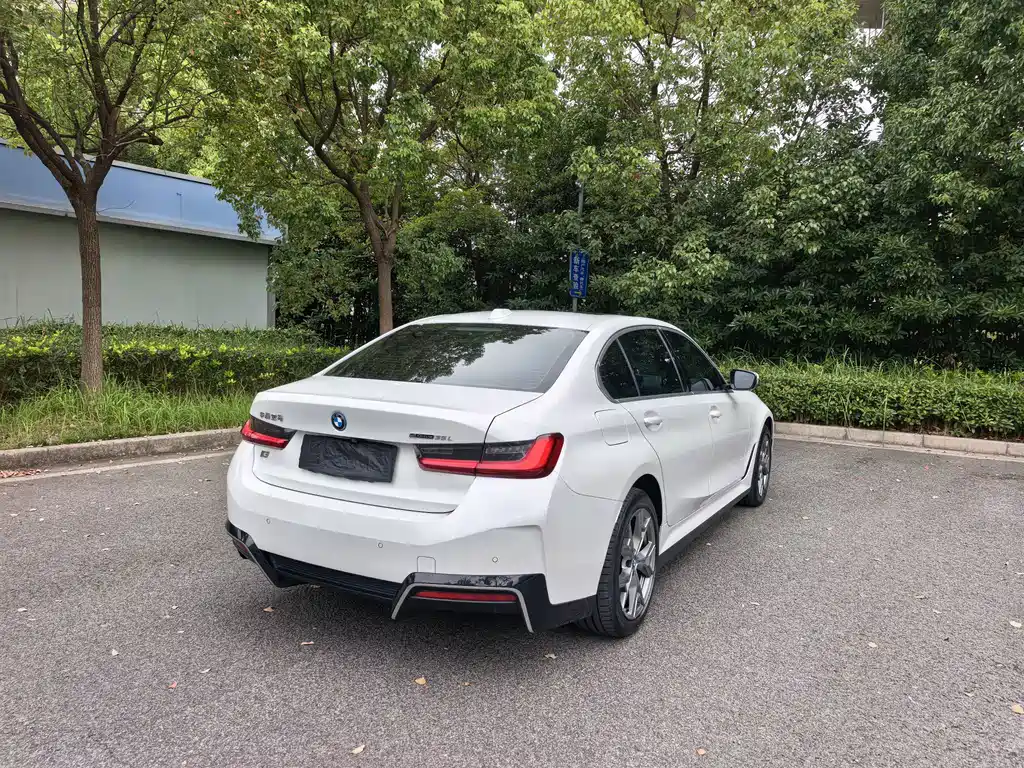 BMW i3 — миниатюра 7
