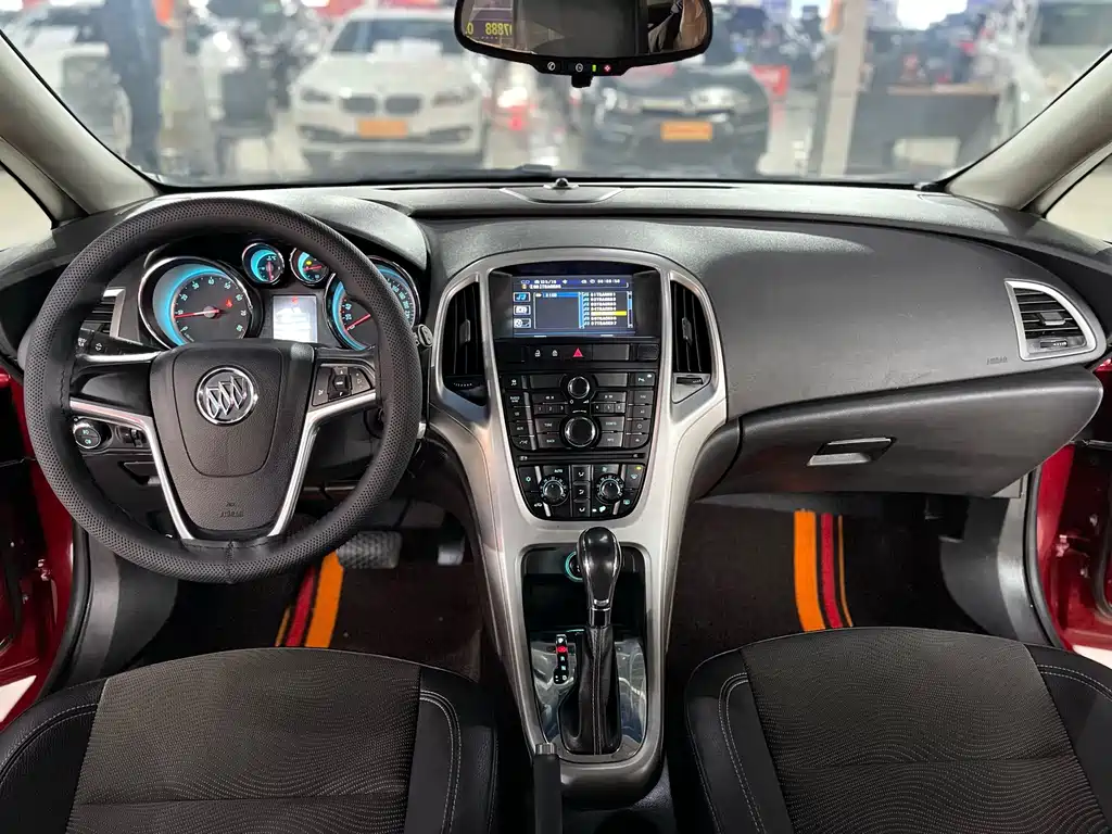 Buick Excelle — миниатюра 8