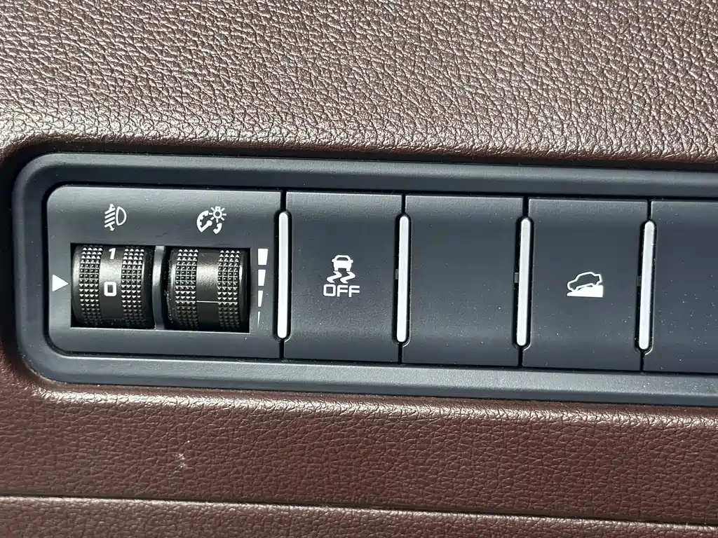 Haima Familia MPV — миниатюра 21