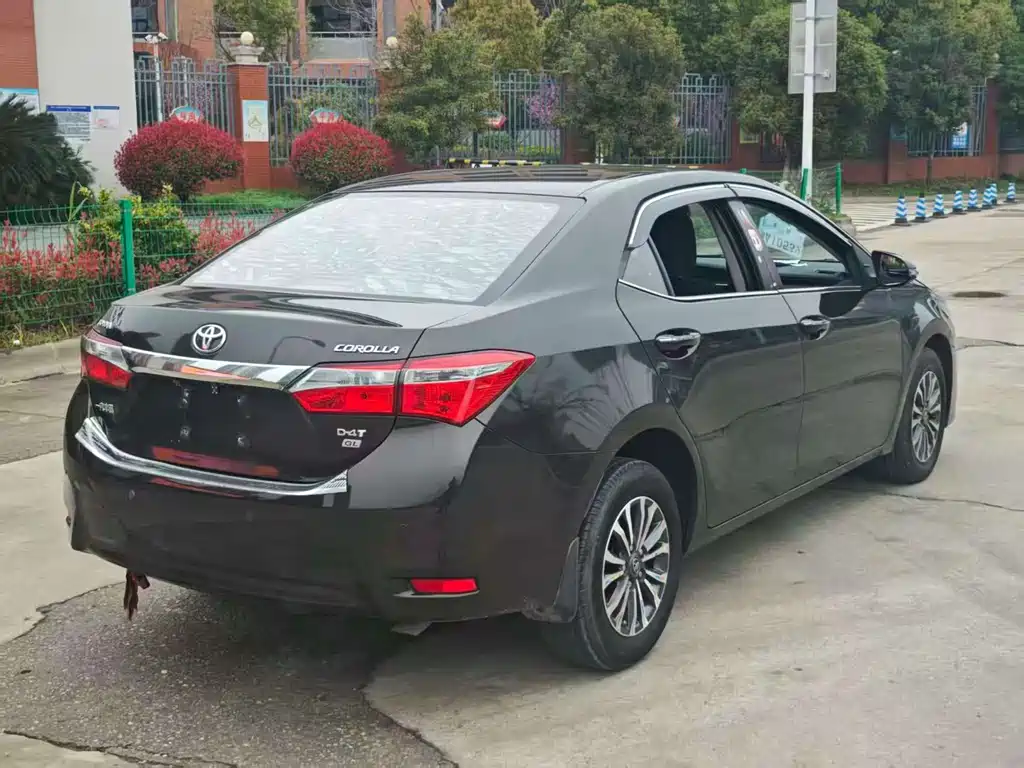 Toyota Corolla — миниатюра 5