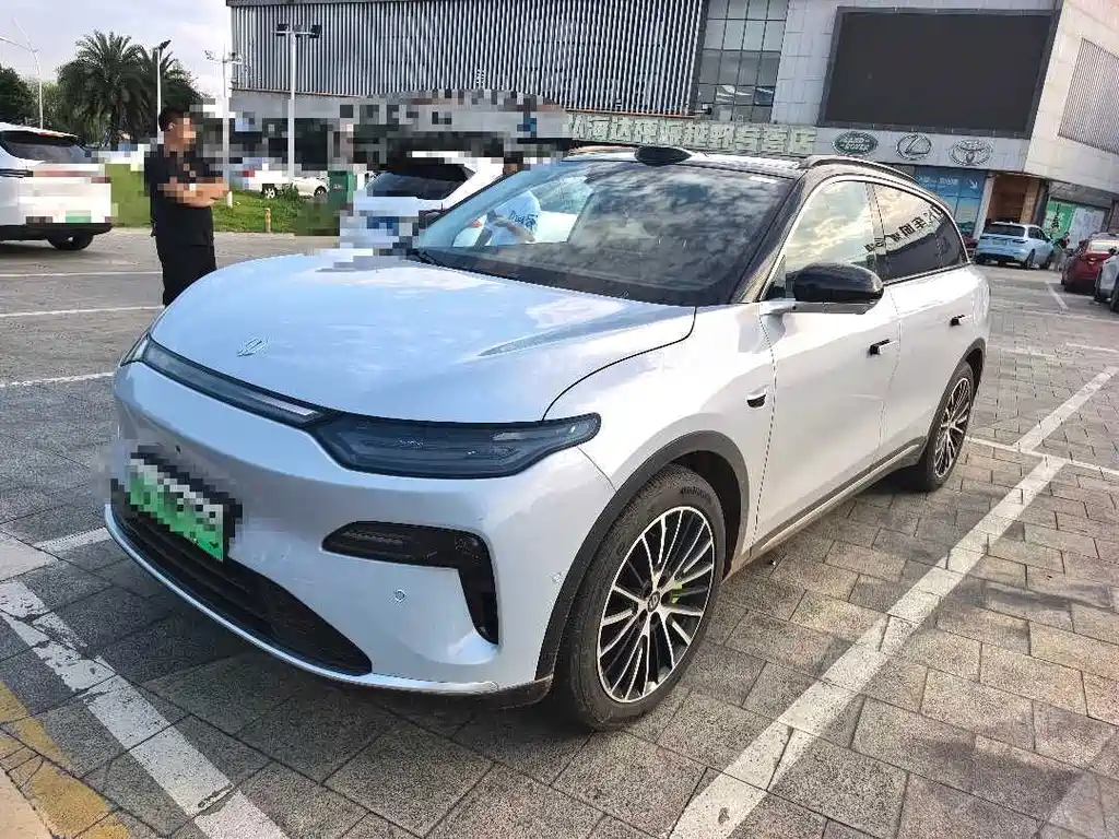 2025 Leapmotor C11 - zdjęcie 1 z 6