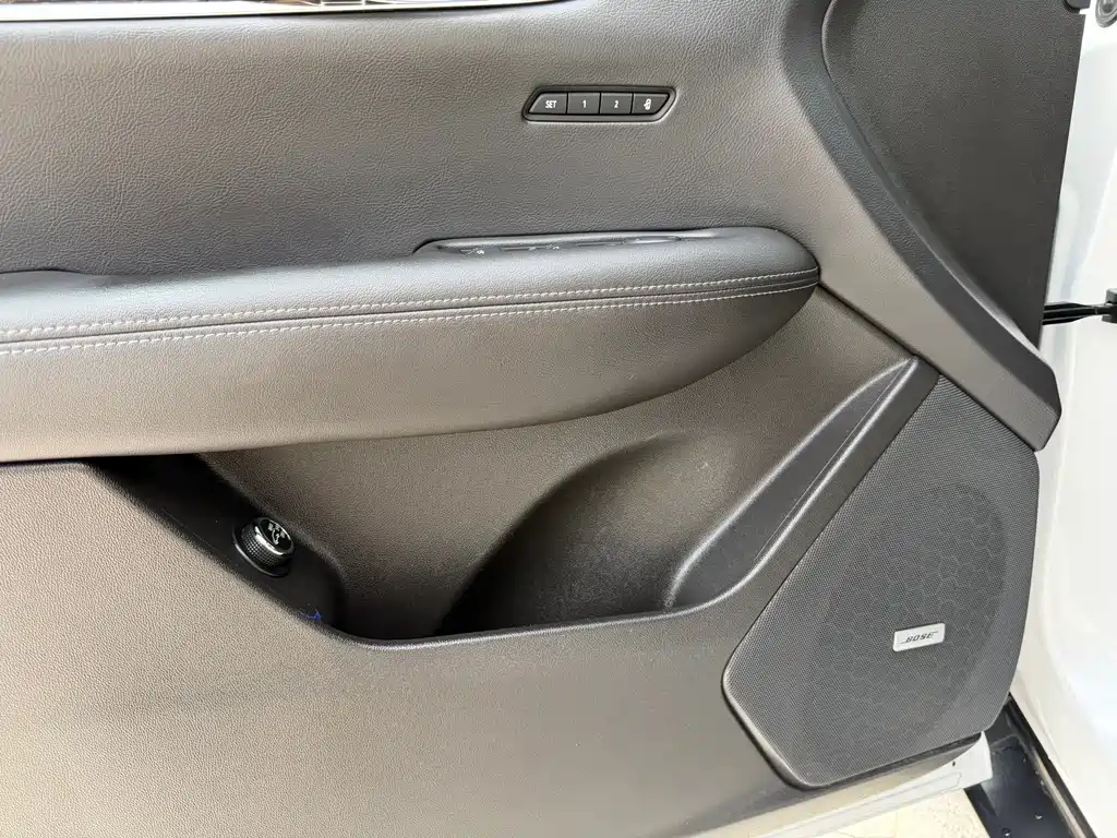 Cadillac XT5 — миниатюра 5