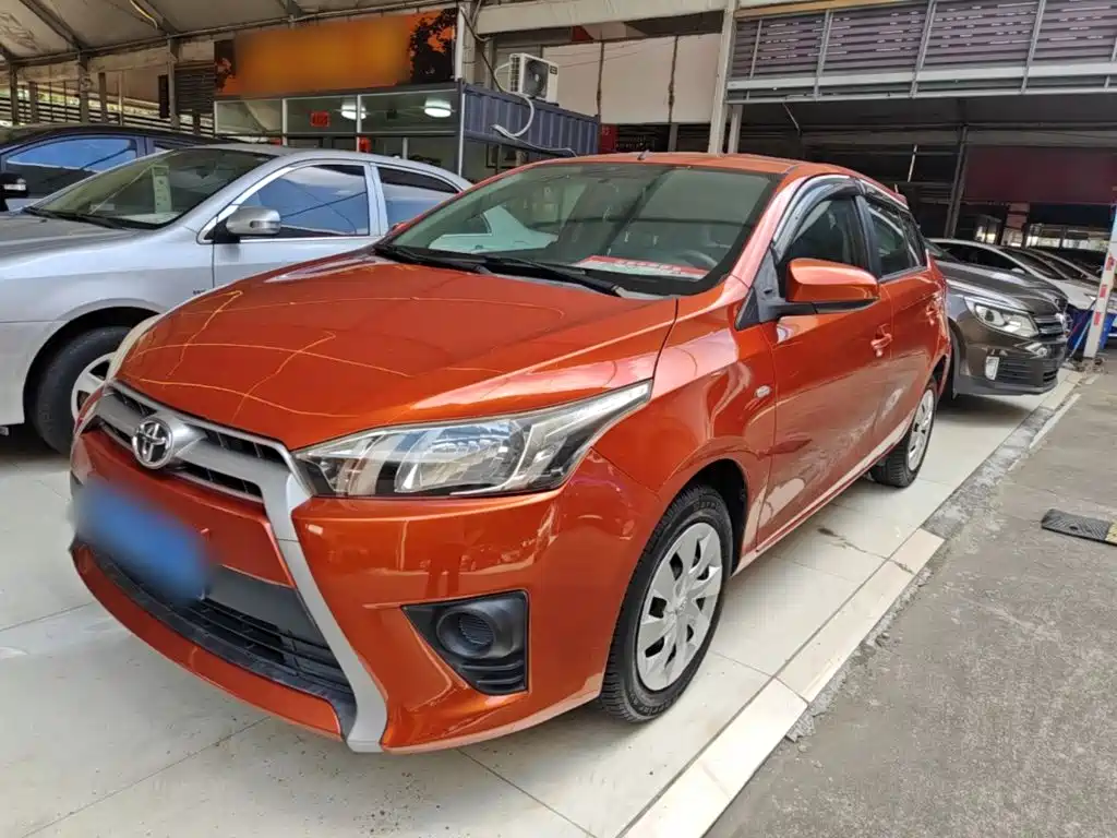Toyota Yaris L — миниатюра 2