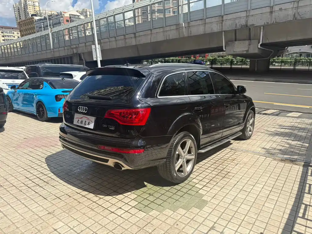 Audi Q7 — миниатюра 4