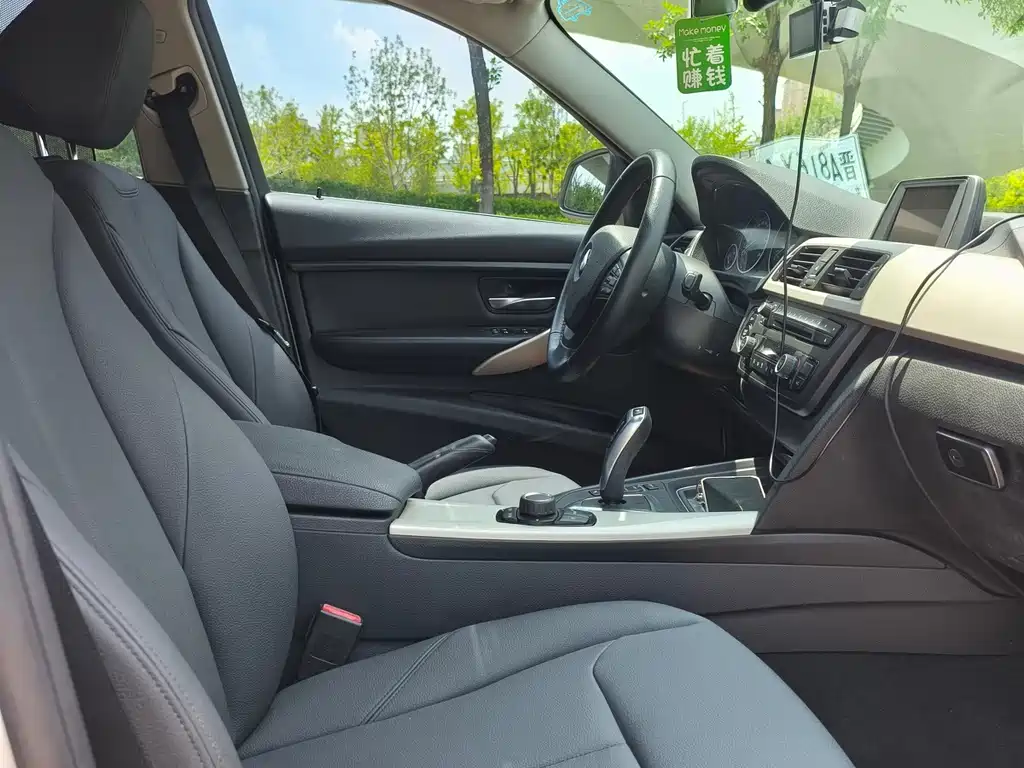 BMW 3 Series — миниатюра 18