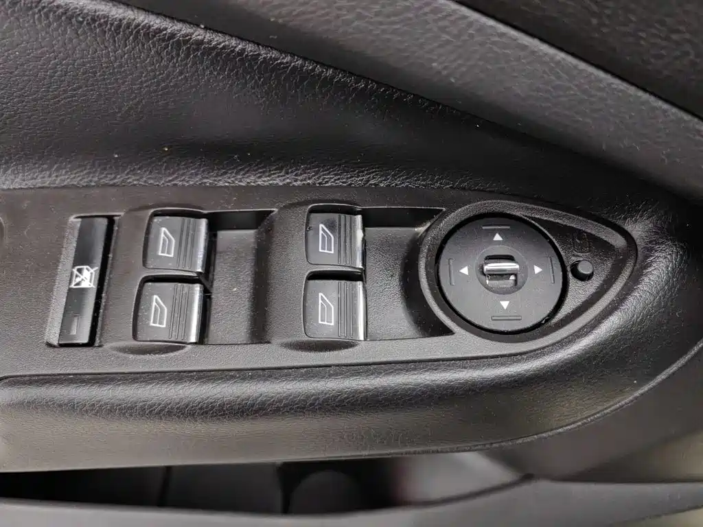 Ford Kuga — миниатюра 9