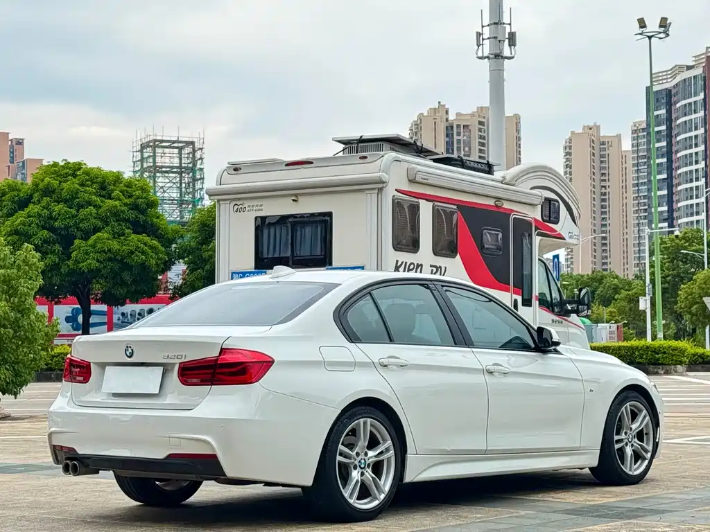 BMW 3 Series — миниатюра 9