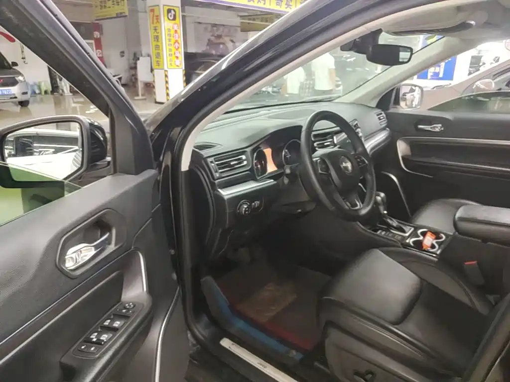 Jeep Grand Commander — миниатюра 16