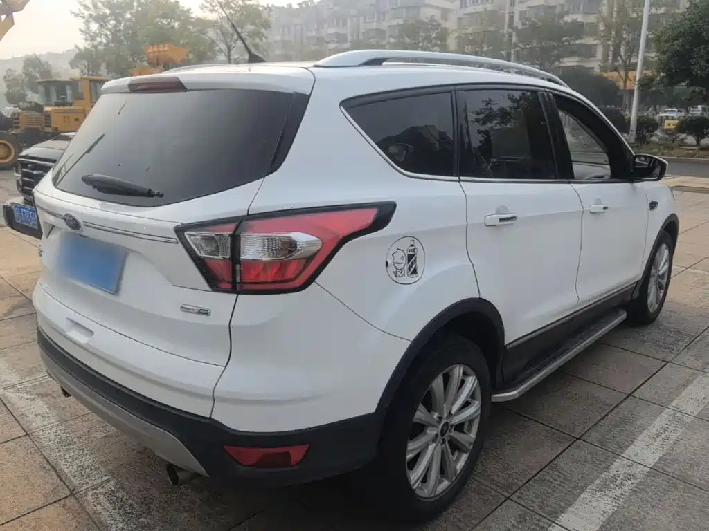 Ford Kuga — миниатюра 7