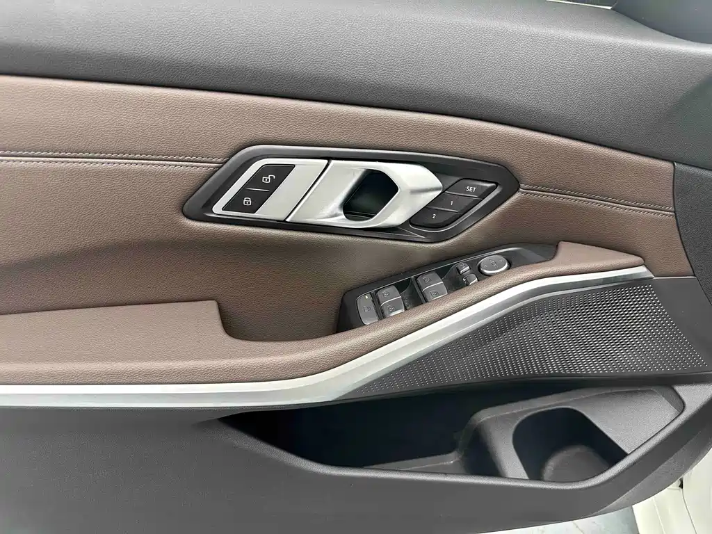 BMW 3 Series — миниатюра 10