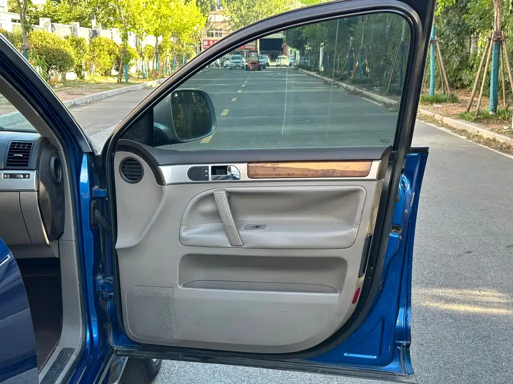 Volkswagen Touareg — миниатюра 13