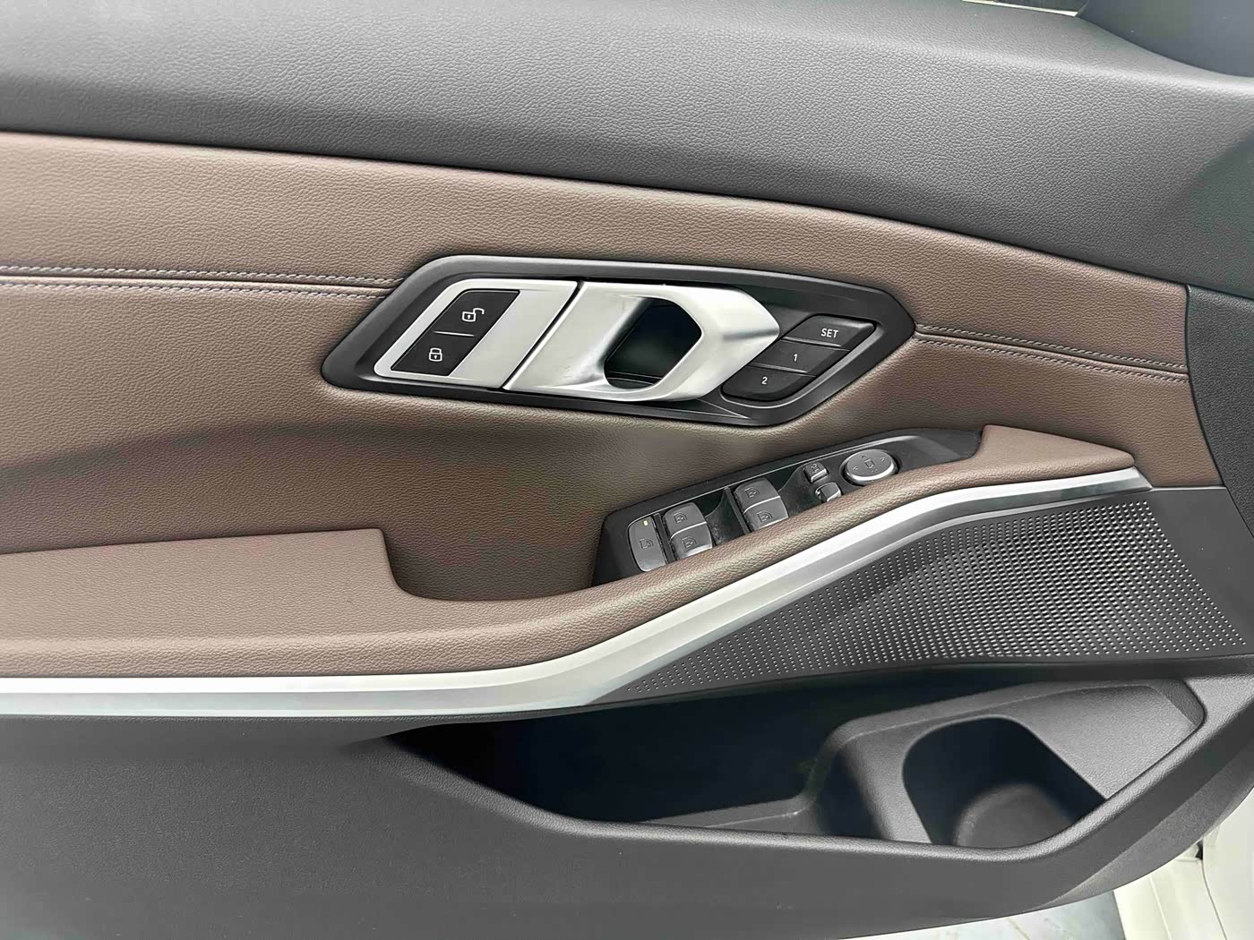 BMW 3 Series 2.0 л 2023 г. Белый, пробег 10800 км