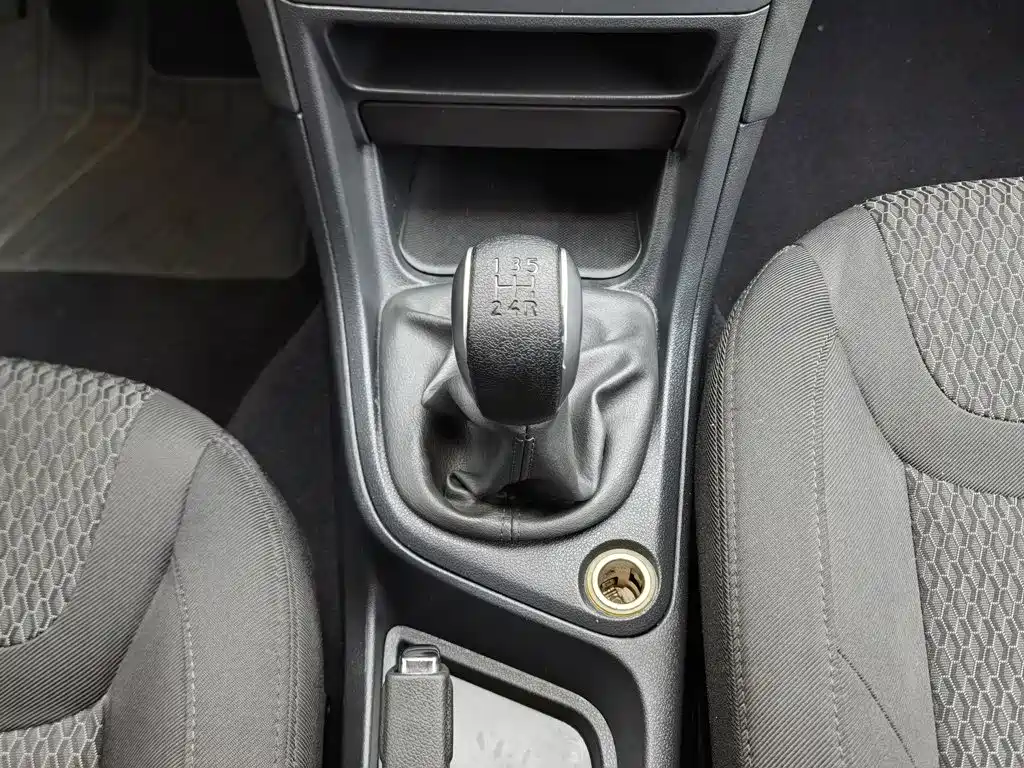 Peugeot 308 — миниатюра 13