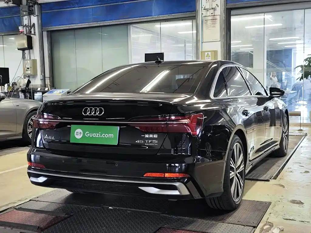 Audi A6L — миниатюра 7