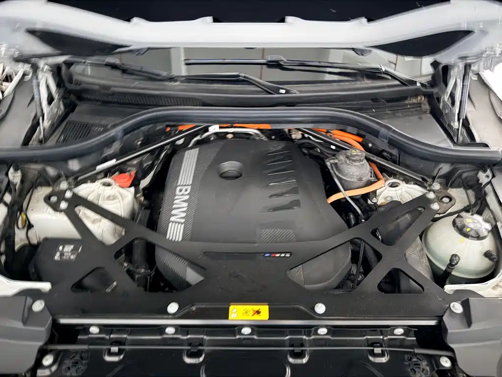 BMW XM — миниатюра 15