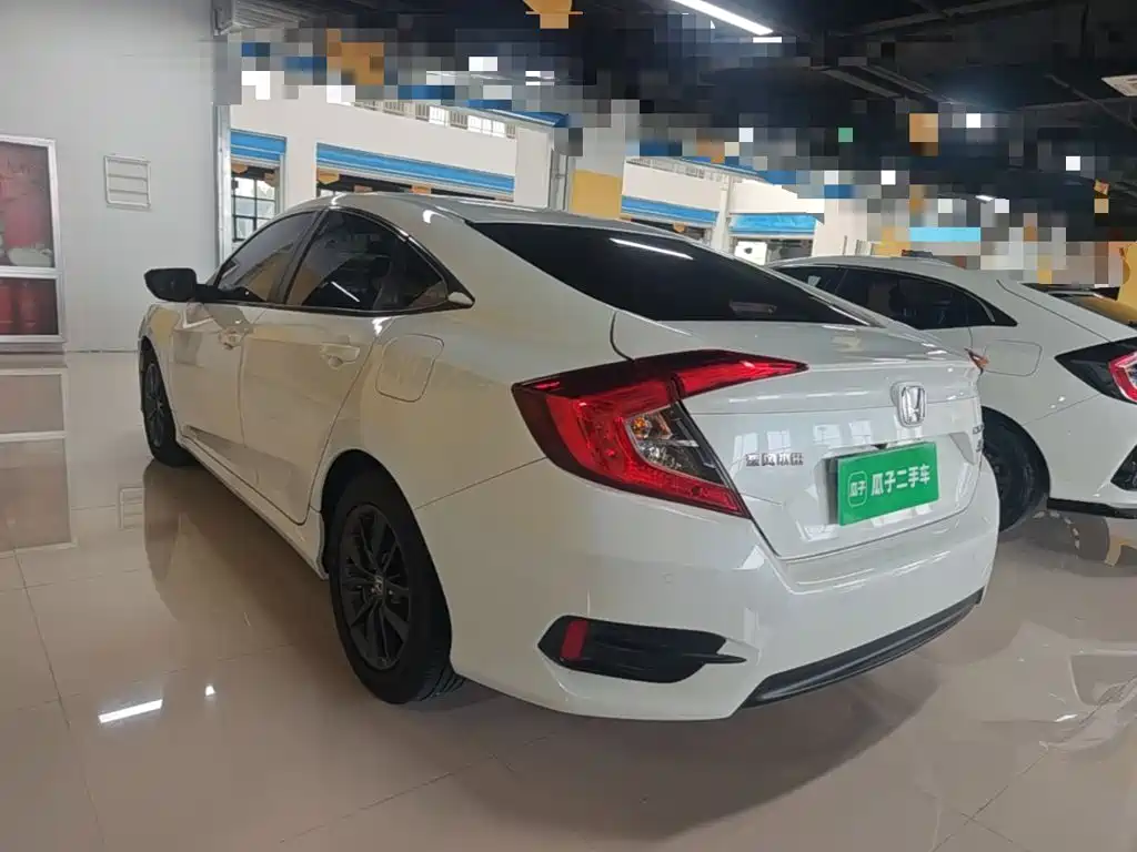Honda Civic — миниатюра 5