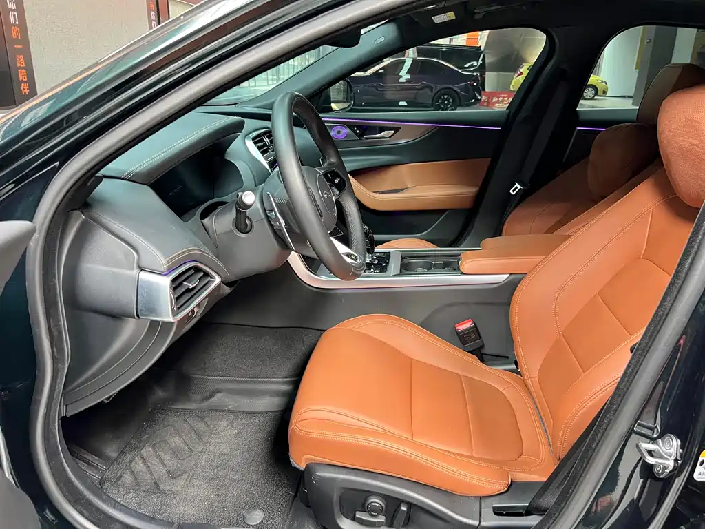 Jaguar XEL — миниатюра 4