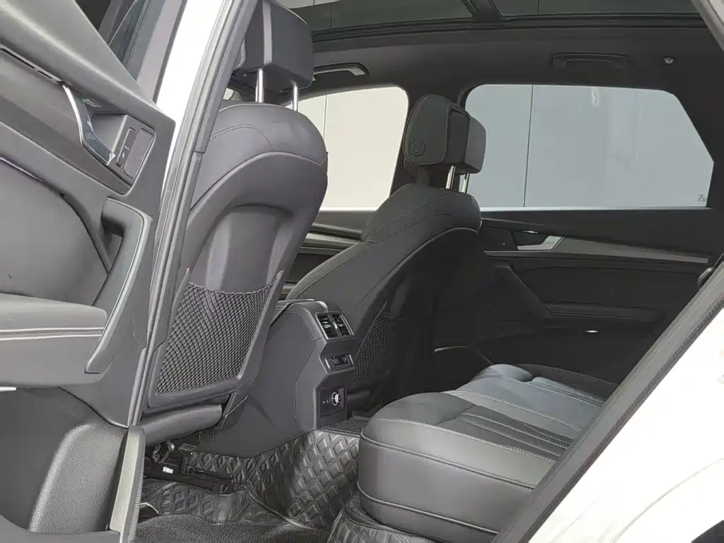 Audi Q5L — миниатюра 7