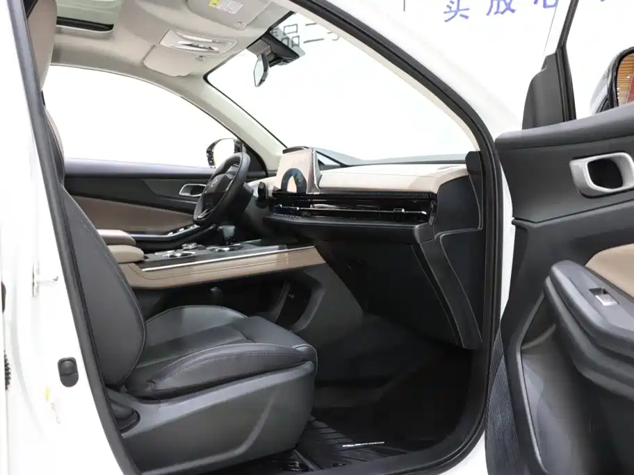 Changan CS55PLUS — миниатюра 8