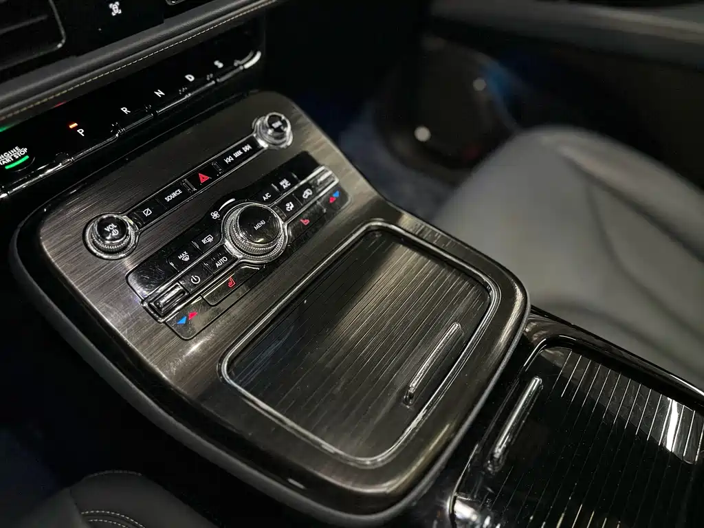 Lincoln Nautilus 2021 2.0T Premium