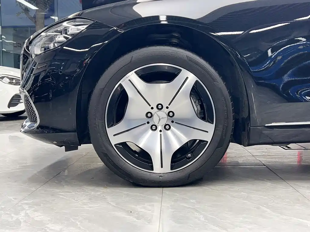 Mercedes-Benz S-Class — миниатюра 8
