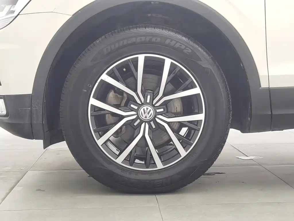 Volkswagen Tiguan L — миниатюра 17
