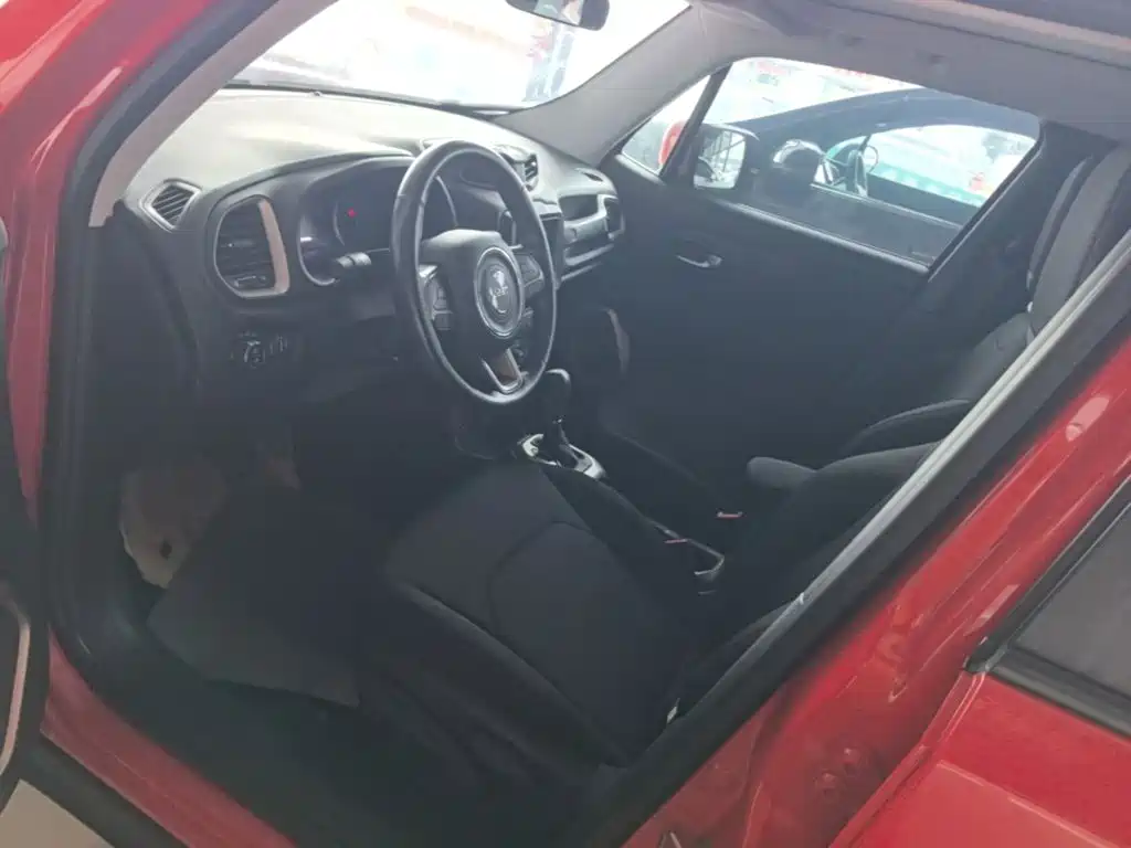 Jeep Renegade — миниатюра 16