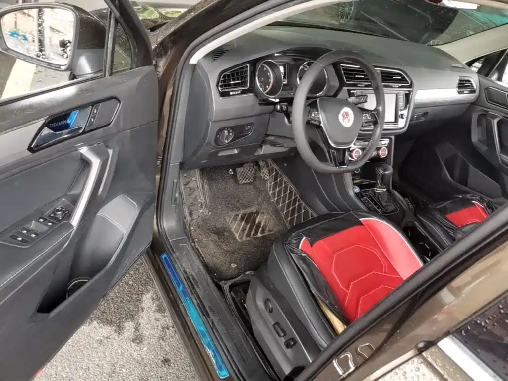 Volkswagen Tiguan L — миниатюра 16