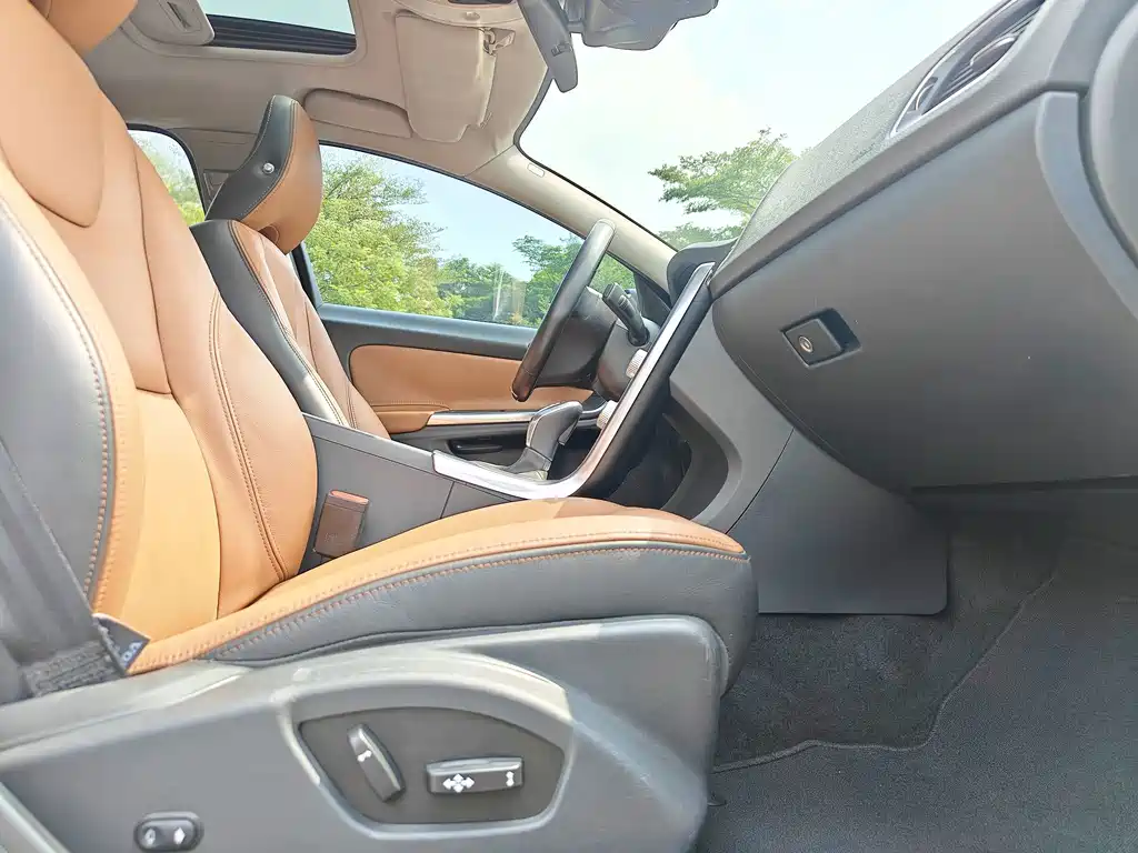 Volvo S60 — миниатюра 15