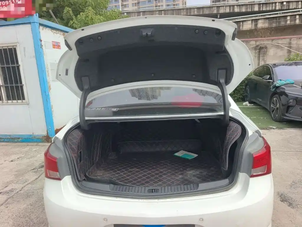 Buick Verano — миниатюра 19
