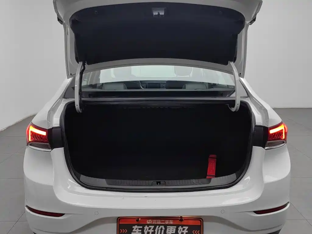 Buick Excelle — миниатюра 16