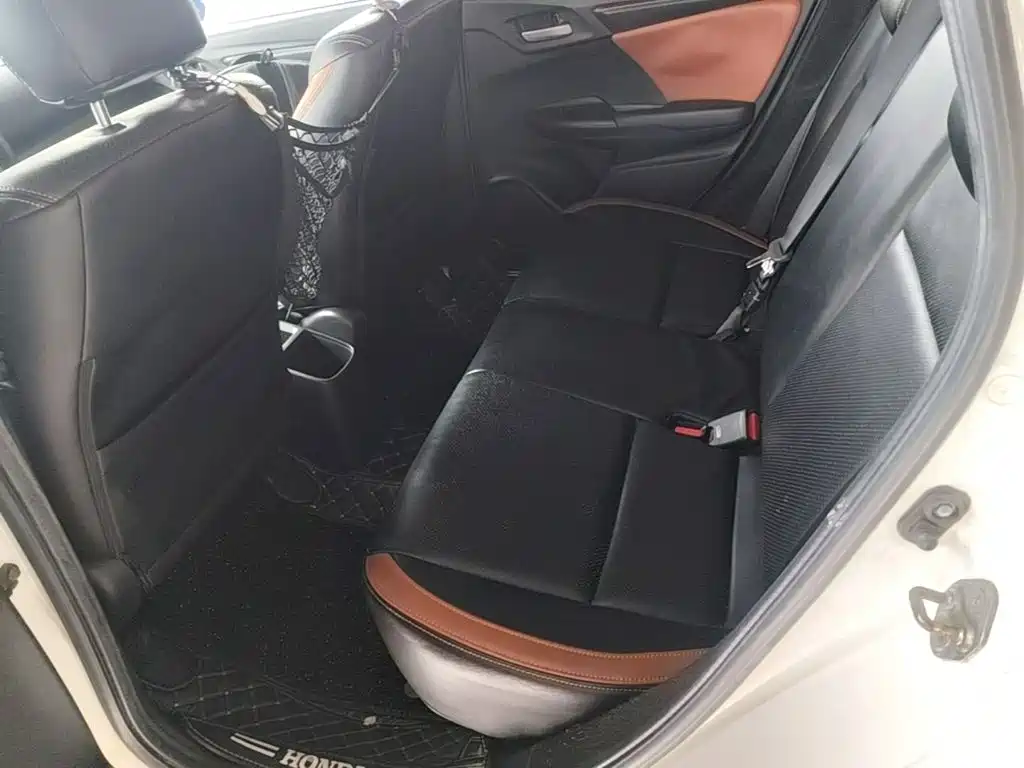 Honda Fit — миниатюра 17