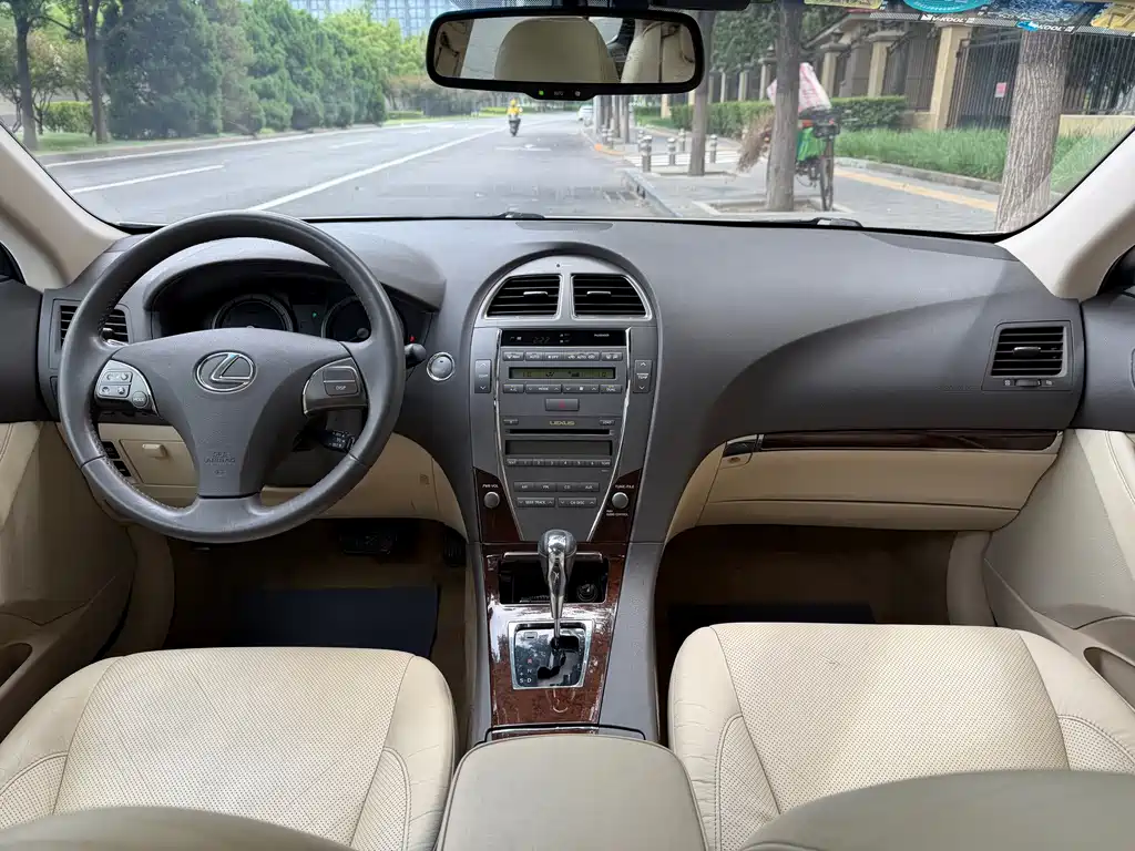 Lexus ES — миниатюра 4