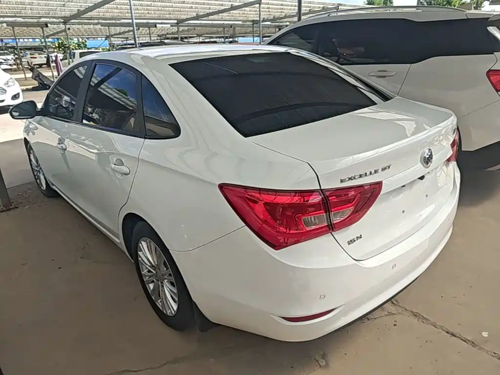 Buick Excelle — миниатюра 5