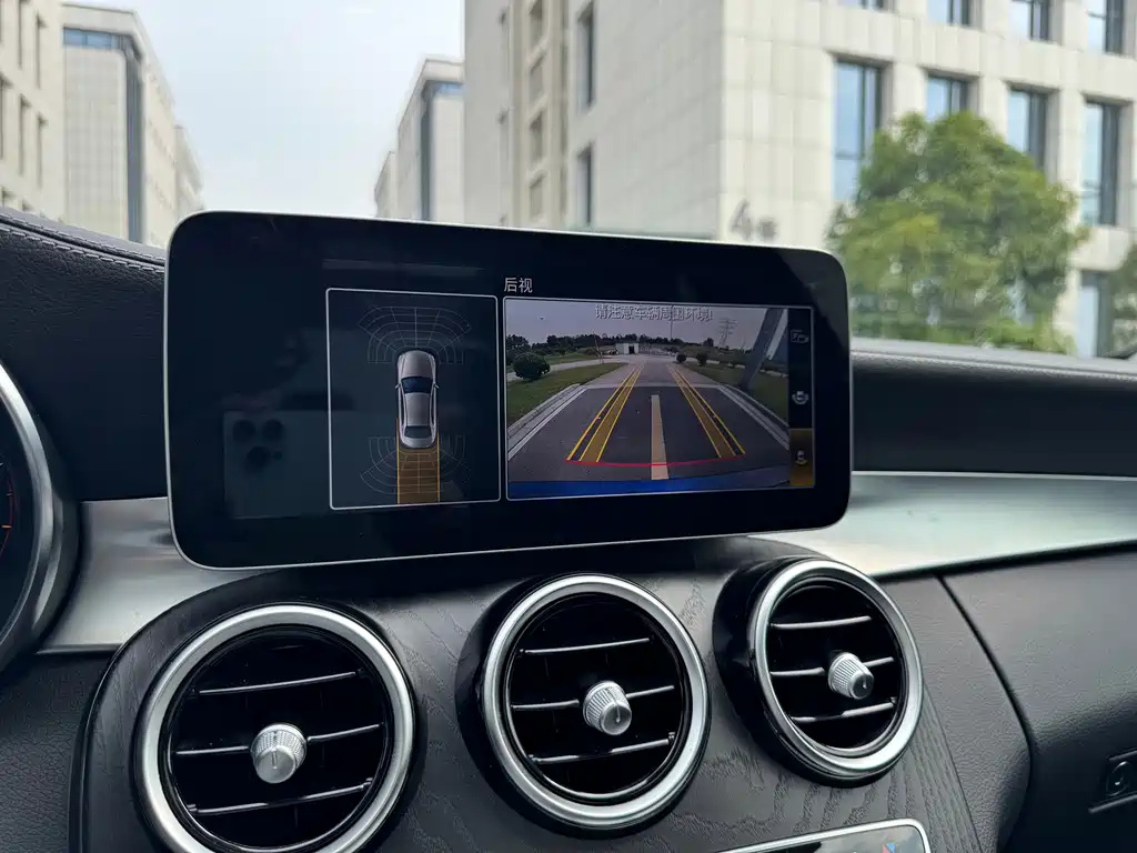 Mercedes-Benz C-Class — миниатюра 15