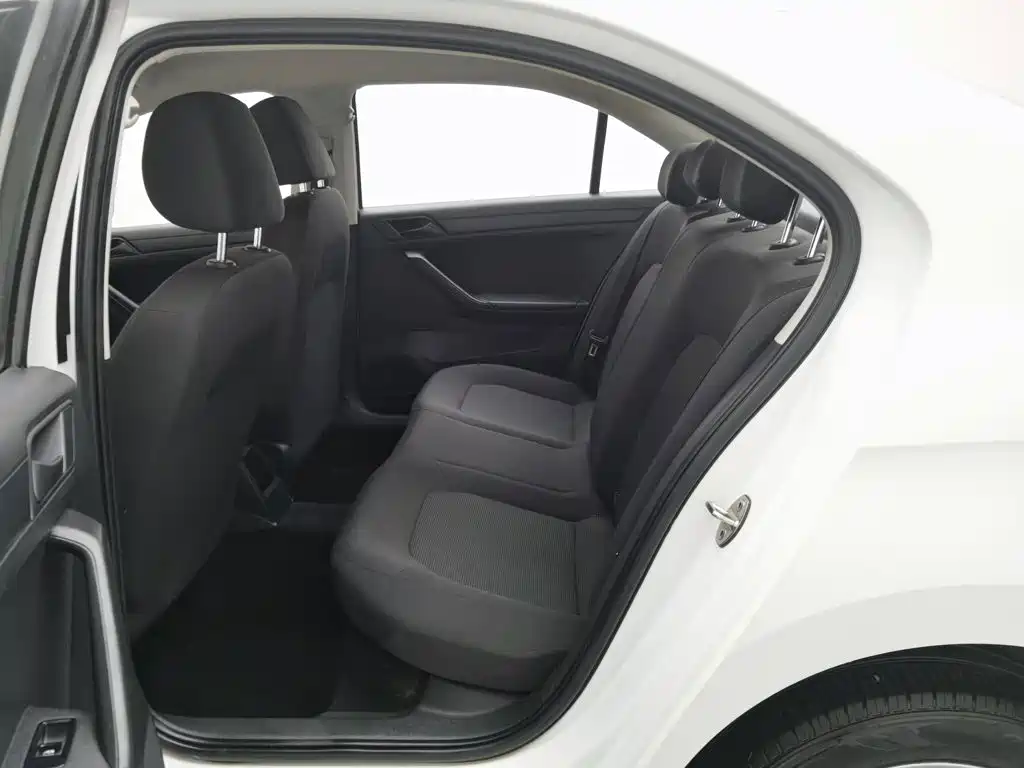 Volkswagen Jetta — миниатюра 15