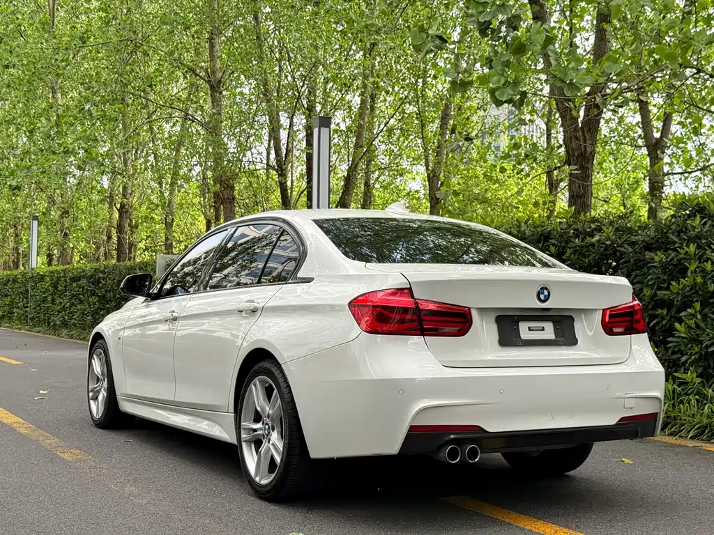 BMW 3 Series — миниатюра 3