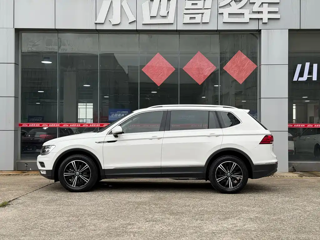 Volkswagen Tiguan L — миниатюра 3