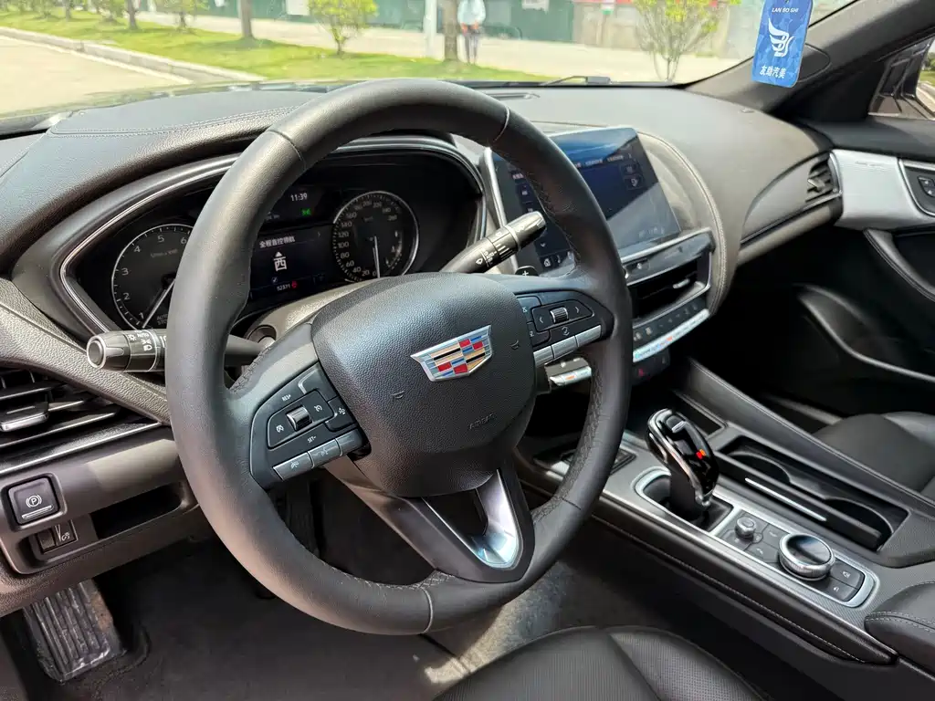 Cadillac CT5 — миниатюра 7
