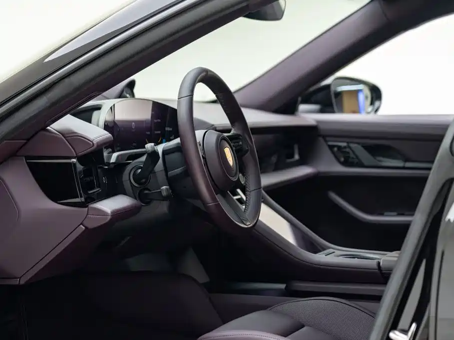 Porsche Taycan — миниатюра 10