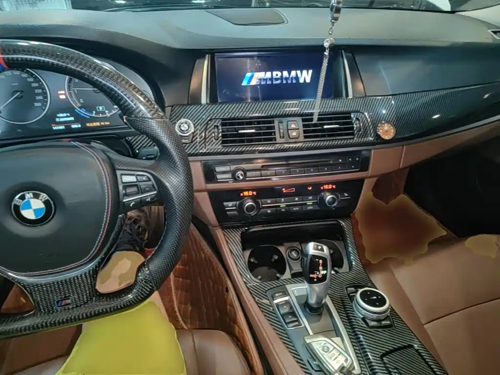 BMW 5 Series — миниатюра 10