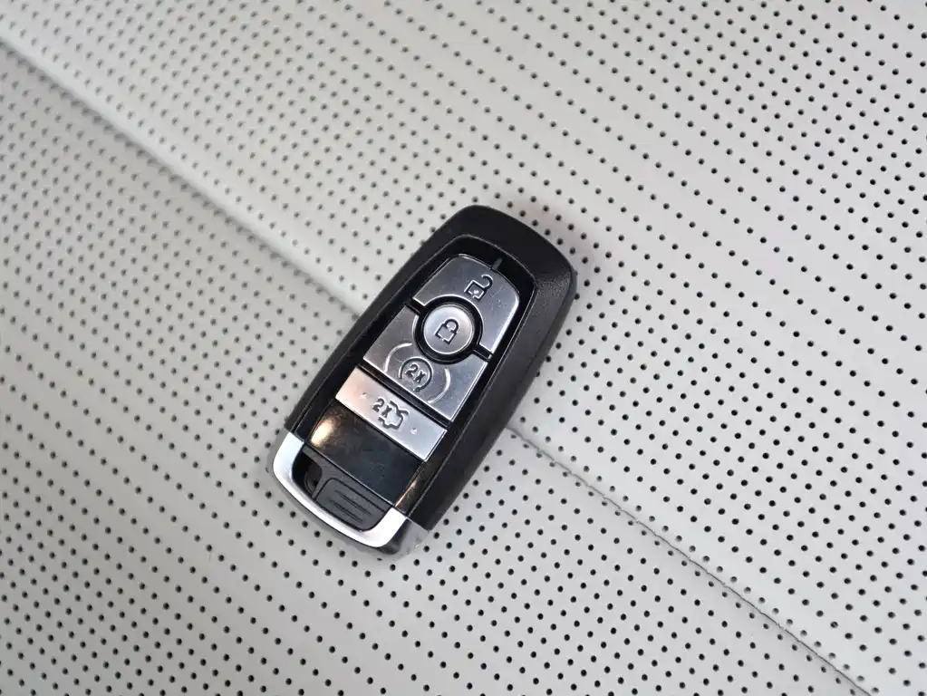 Ford Mustang — миниатюра 25